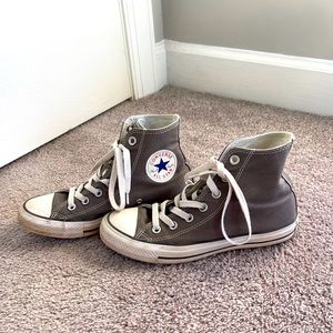 Womens size 7 gray converse high tops